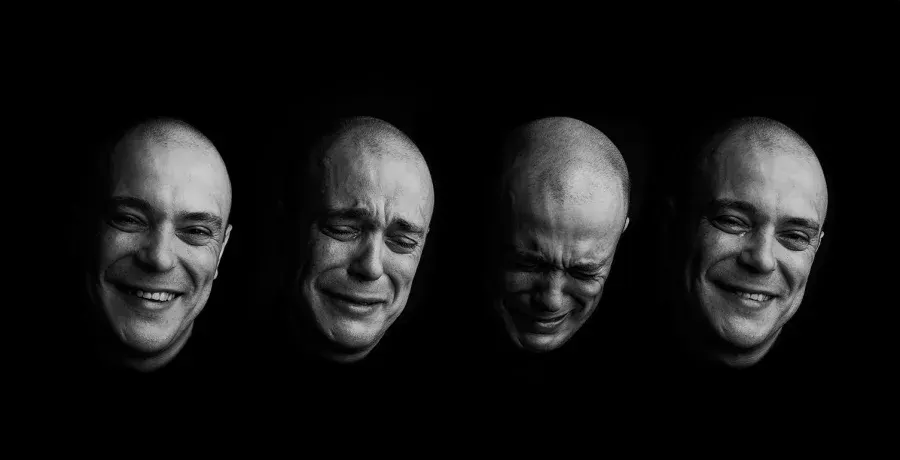 Retrato con distintas expresiones, blanco y negro